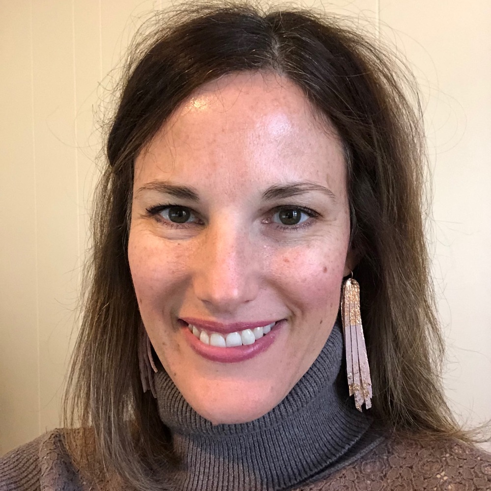 Meet your Posher, Elissa